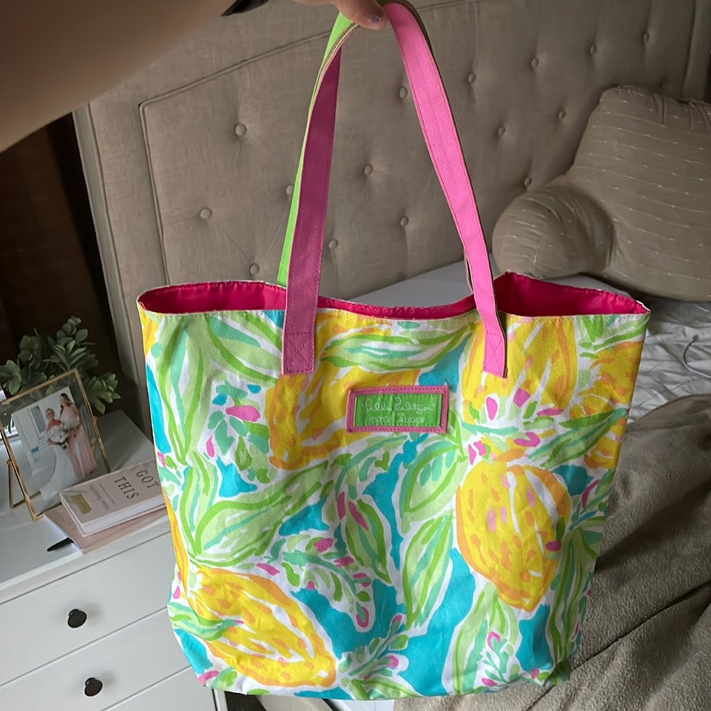 Lily Pulitzer x Estée Lauder tote bag